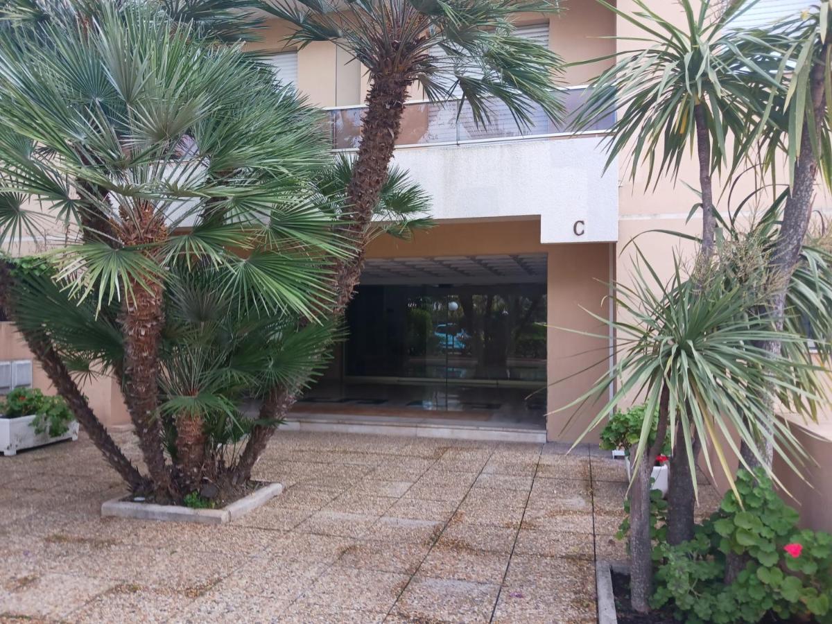 Rez-De-Jardin Grand Studio Apartamento Cros-de-Cagnes Exterior foto